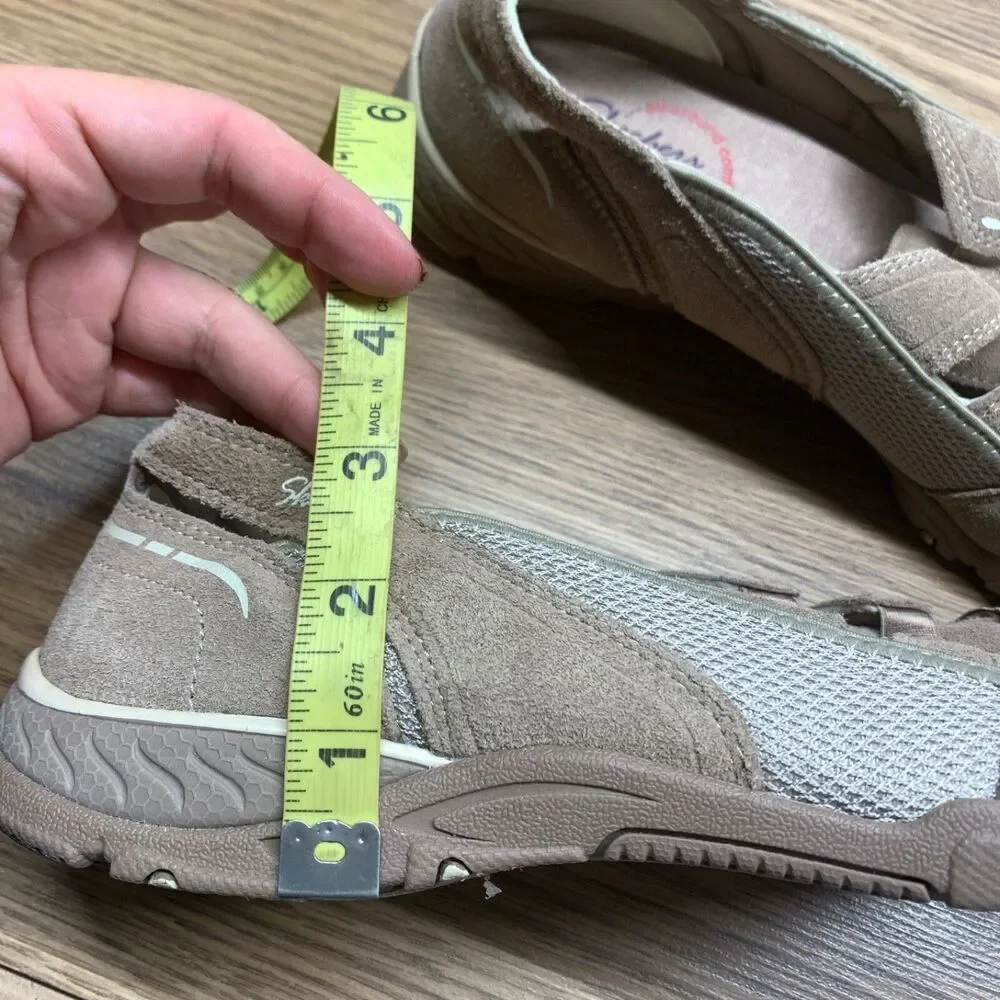 Skechers Women's Endeavor-Venturer Taupe Fashion Sneaker - Size 11‎